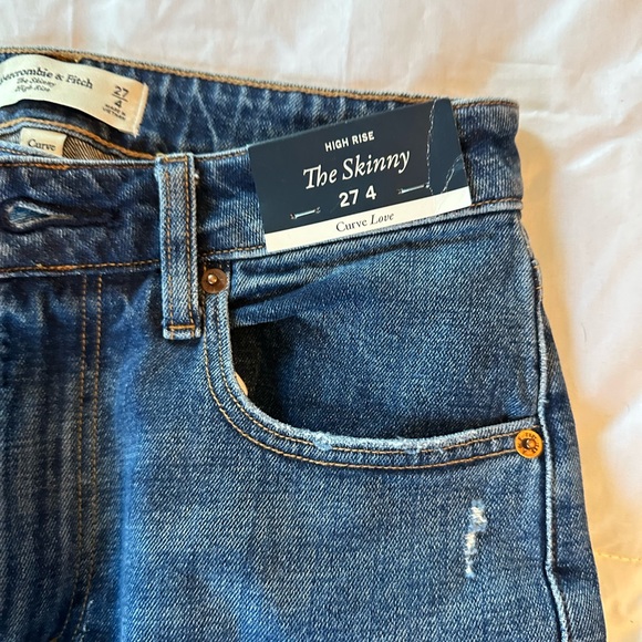 Abercrombie & Fitch Jeans Womens - Picture 3 of 3